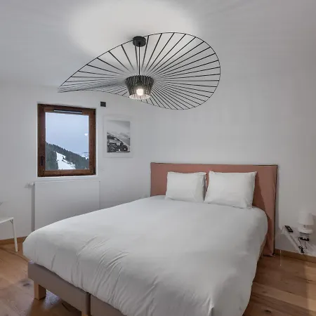 Moderne 6 Pers Proche Pistes Avec Parking, Casier A Ski, Balcon - Fr-1-563-140 * Courchevel